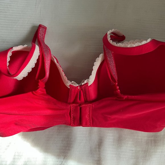 Victoria's Secret Body by Victoria Lined Demi - Picture 2 of 3